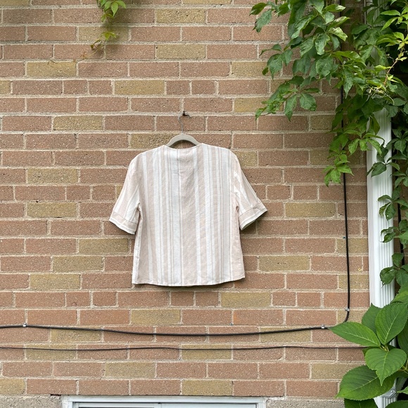 Top: Topshop Women's Boxy Pinstriped Button Down Vest - Picture 3 of 10